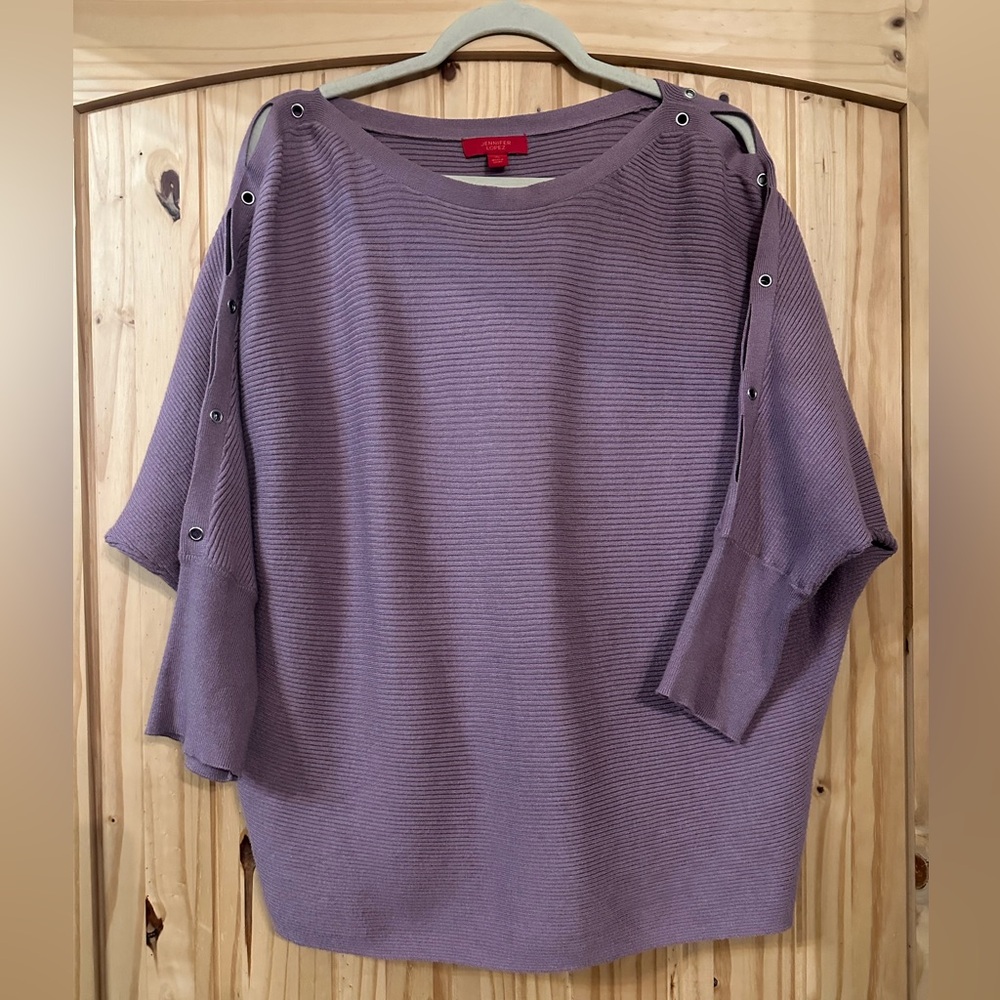 Jennifer Lopez sweater size xl